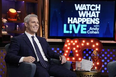 andy cohen dick pics|Andy Cohen Poses Nude In NYC For Skin Cancer Awareness。